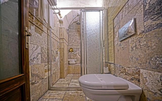Maccan Cave Hotel