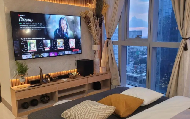 Staycations Up Above 13 at Bgc