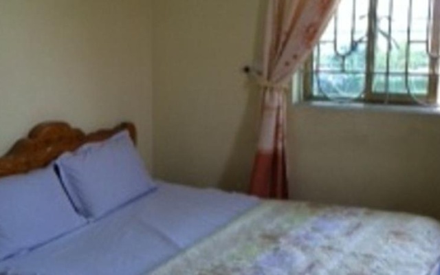 Thu Nga Hotel – Guest Rooms – Hanoi