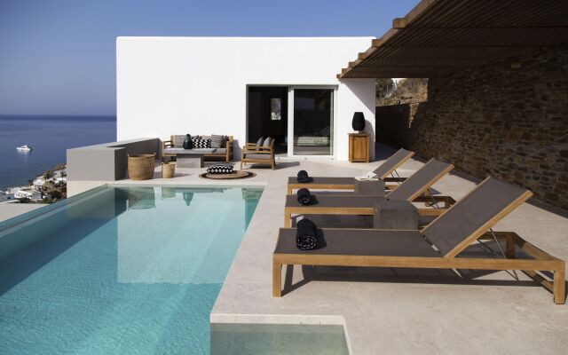 Hide out Suites