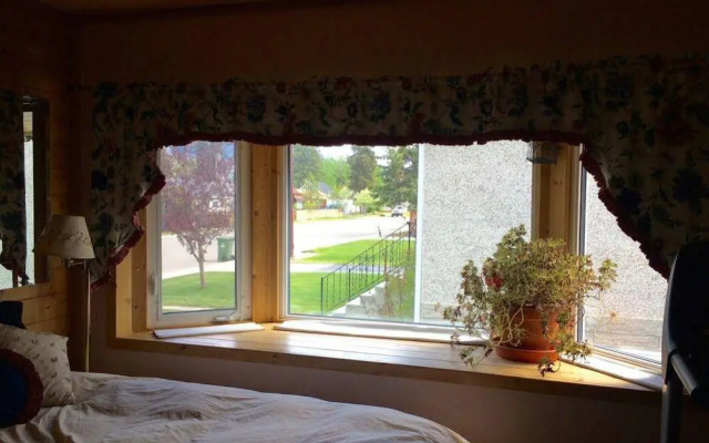 Ravensong Guest House