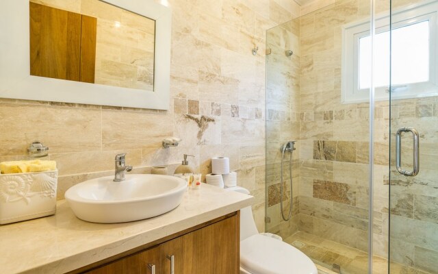 Escondido Bay Properties by Caribe Stays