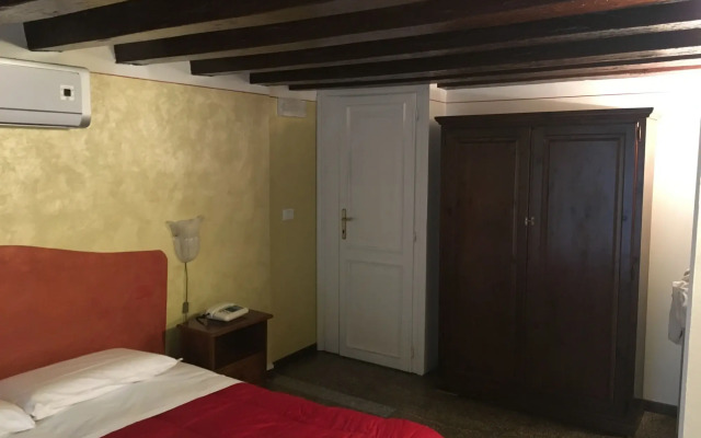 Al Palazzo Lion Morosini