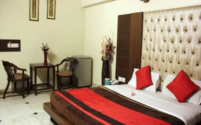 OYO Room Paharganj DB Gupta Road 2