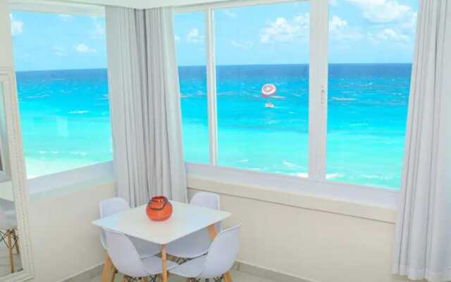 Oceanfront Studio Magnificent Views