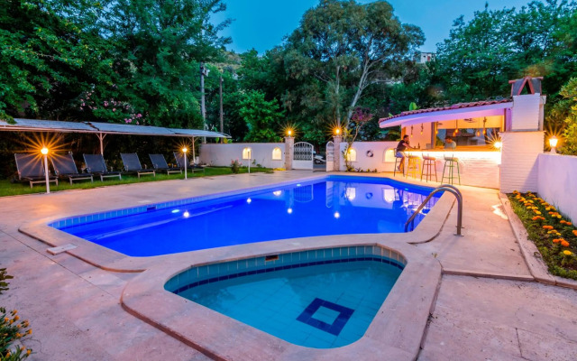 Calypso Cozy Suites