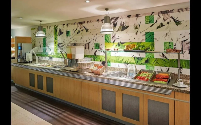 ibis Cancun Centro