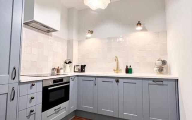 Redland Suites - Apartment 6