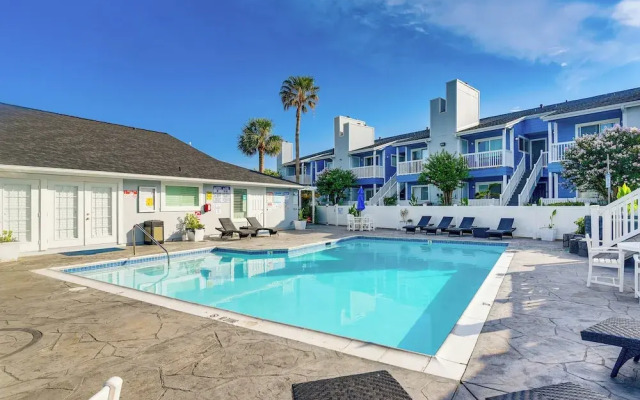 Balcony & Community Pool Deck: Condo in Galveston