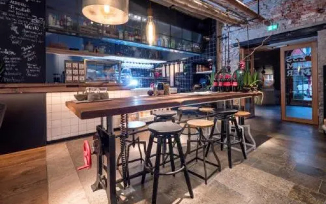 Hotel / Weingut Meintzinger