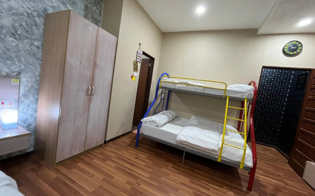 Iris House Resort & Apartment