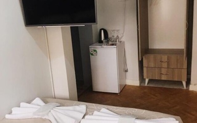 Blue Home Suit Hotel