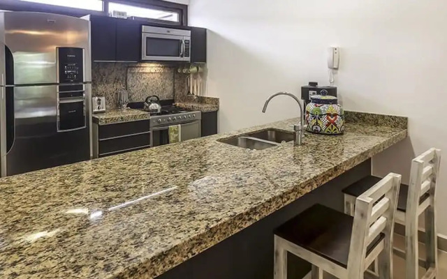 HIRA M4 Sea style Condo by Gate48