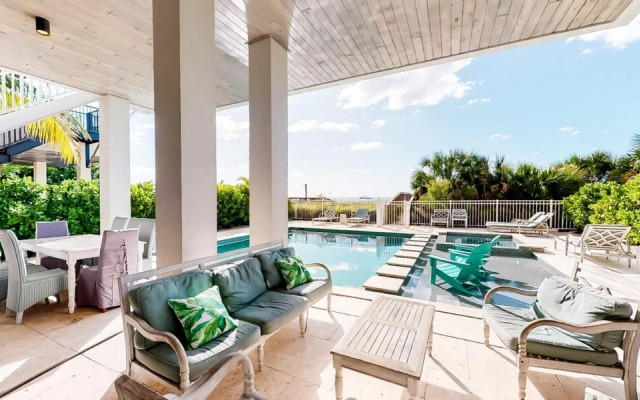 Paradise Beach by AMI Locals