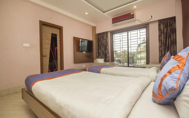 Capital O 28319 Hotel Ganayak