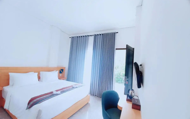 Queen Parrona Hotel by Sativa