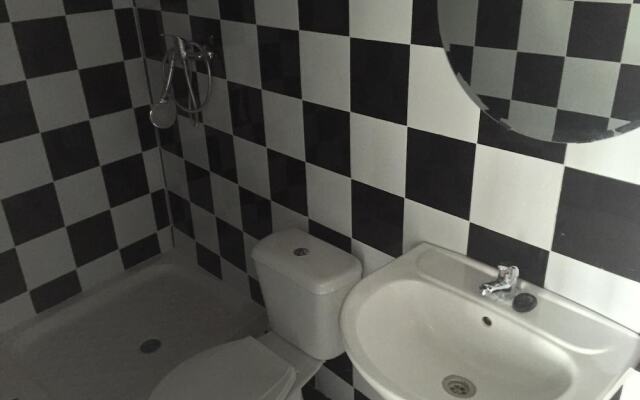 Estudio cercano a Plaza Castilla CBA4