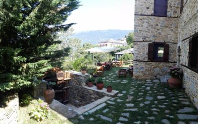 Iliopetra Suites