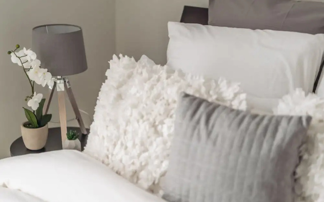 Sky Homes on Queen – Guest Rooms – Brisbane