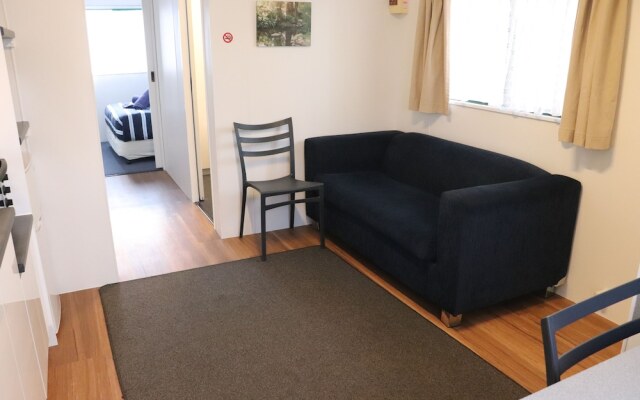 Snug Beach Cabin And Caravan Park