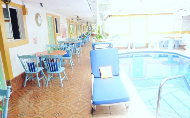 Hotel Ivania's