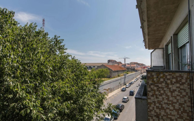 LovelyStay - Comfortable apartment with river views