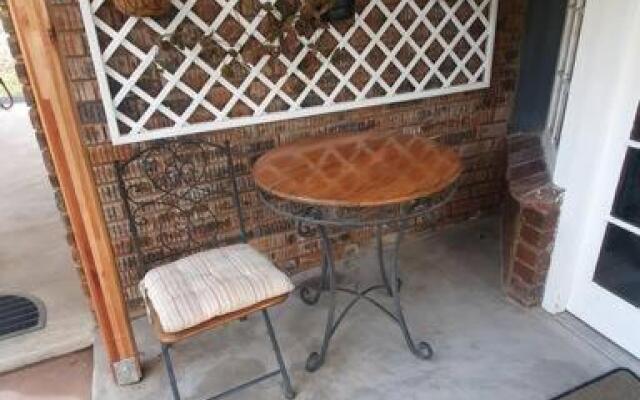 The Olive Thrush Spacious and Comfy 1 bedroom flat