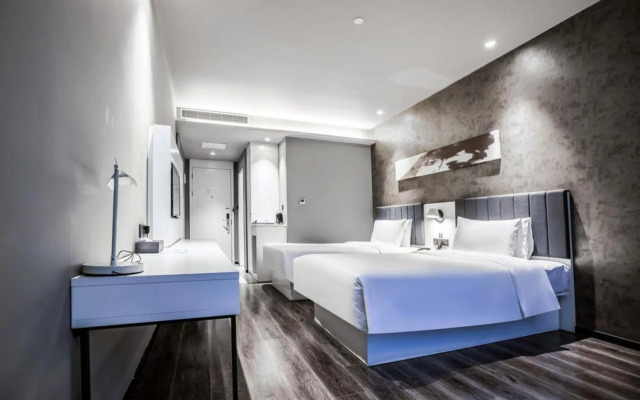 Home Inn Selected Xi'an City Wall Chaoyangmen Metro Station Hotel
