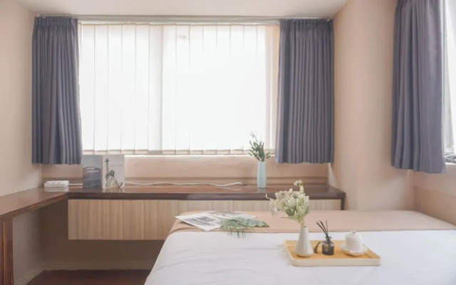 Homey And Cozy 3Br At Meikarta Apartment