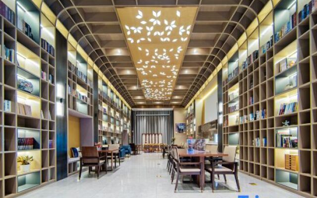 Wutong Apartments Hotel