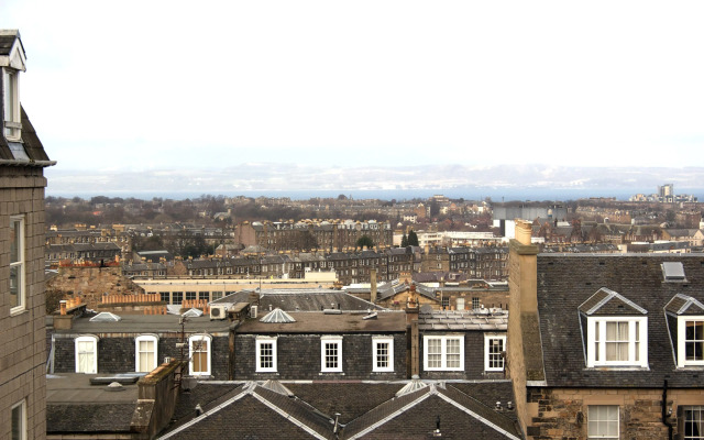 Holiday Inn Express - Edinburgh City Centre by IHG