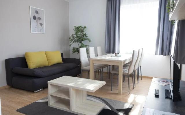 Maple Tree Apartments