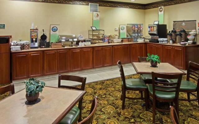 Country Inn  by Radisson, Youngstown West, OH