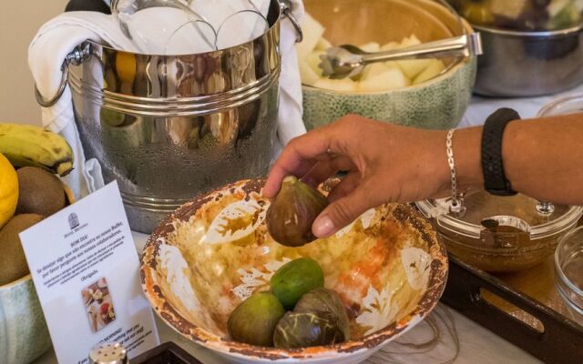 Hotel Britania Art Deco, a Lisbon Heritage Collection