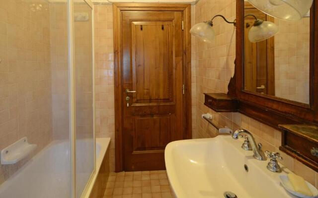 HOSTAL DE TODI 12, Emma Villas