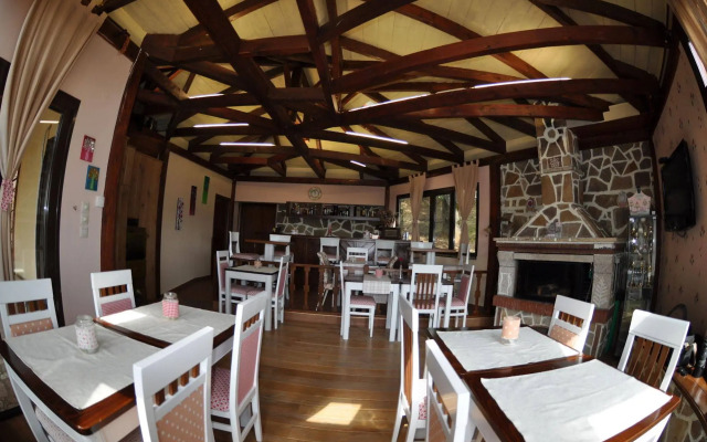 Oreiades Suites