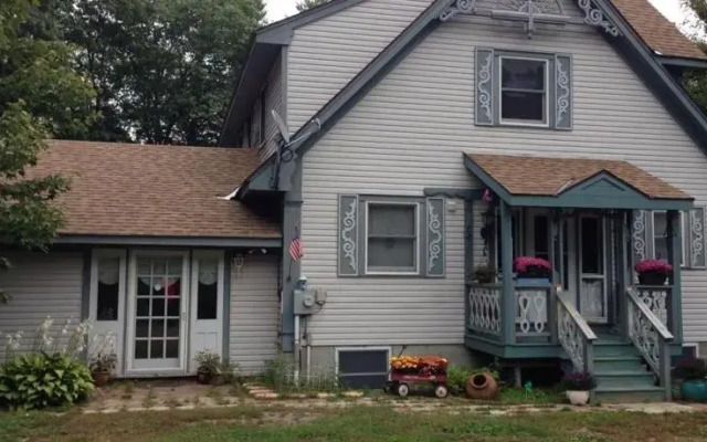 Riverhouse Inn B&B
