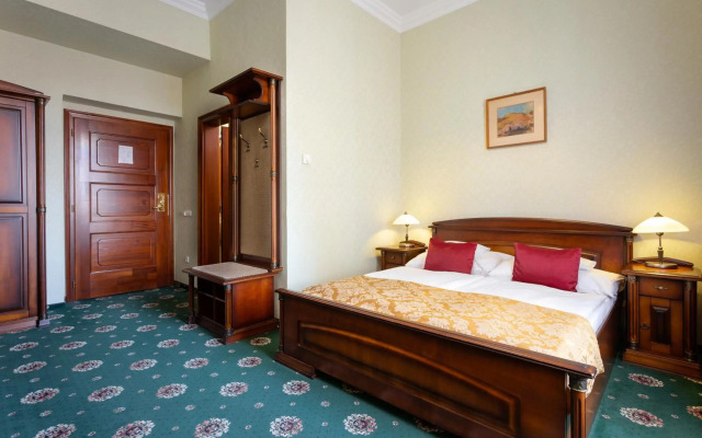 Hotel Eger & Park