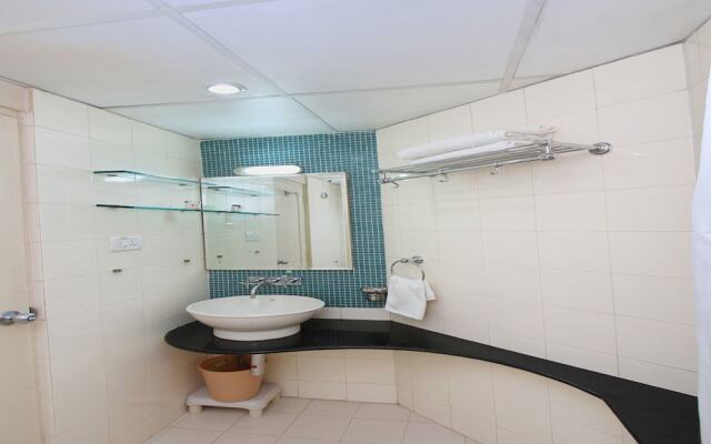 OYO 3023 Compact Suites Lavelle Road