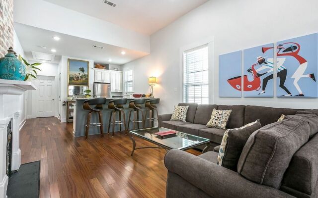 Spacious 5 Bedroom Near Magazine St & Uptown