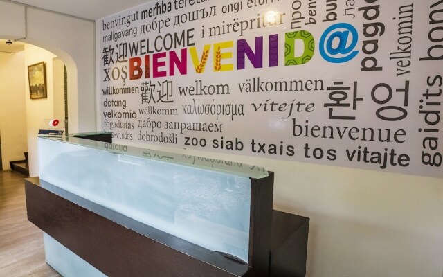 Singular Polanco Goldsmith