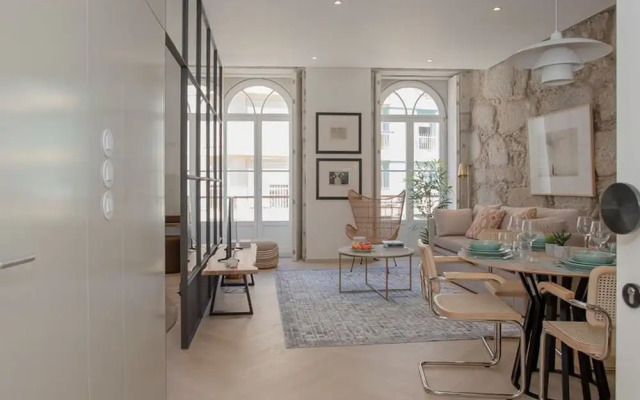 Liiiving in Porto Luxury Beachfront Apartment IV
