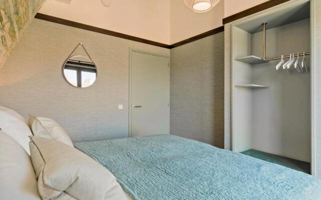 DRL45 Luxury apartment in the heart of Domburg