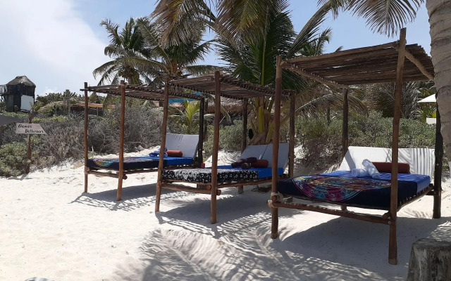 Playa Las Palmas Glamping Tulum