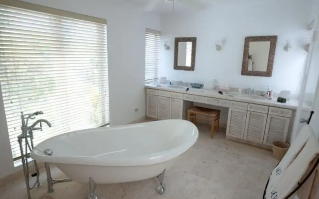 Oceanfront Escape: New Luxury Home
