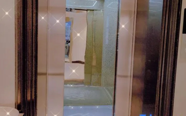 Shuoguochao Hotel (Beijing Daxing Huangcun West Street Subway Station)