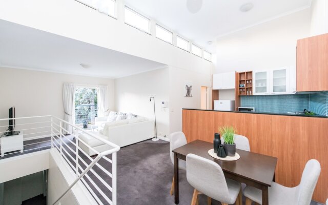 2 Bedroom Balcony Terrace near Kings Cross