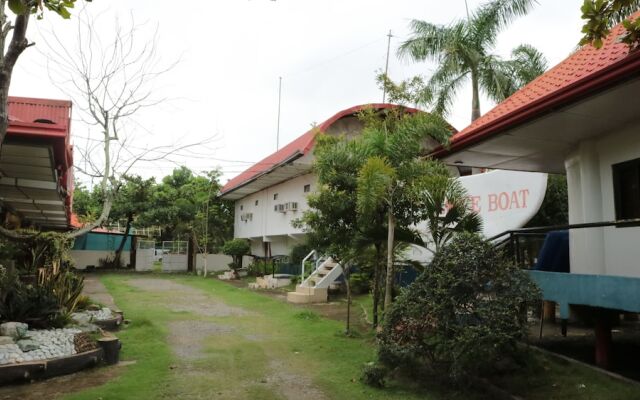 Nipa Hut Resort