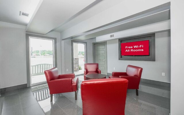 Red Roof Inn & Suites Calhoun