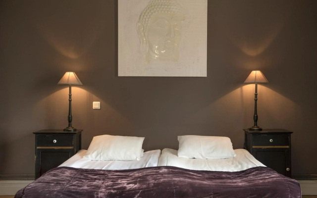 Donners Hotel